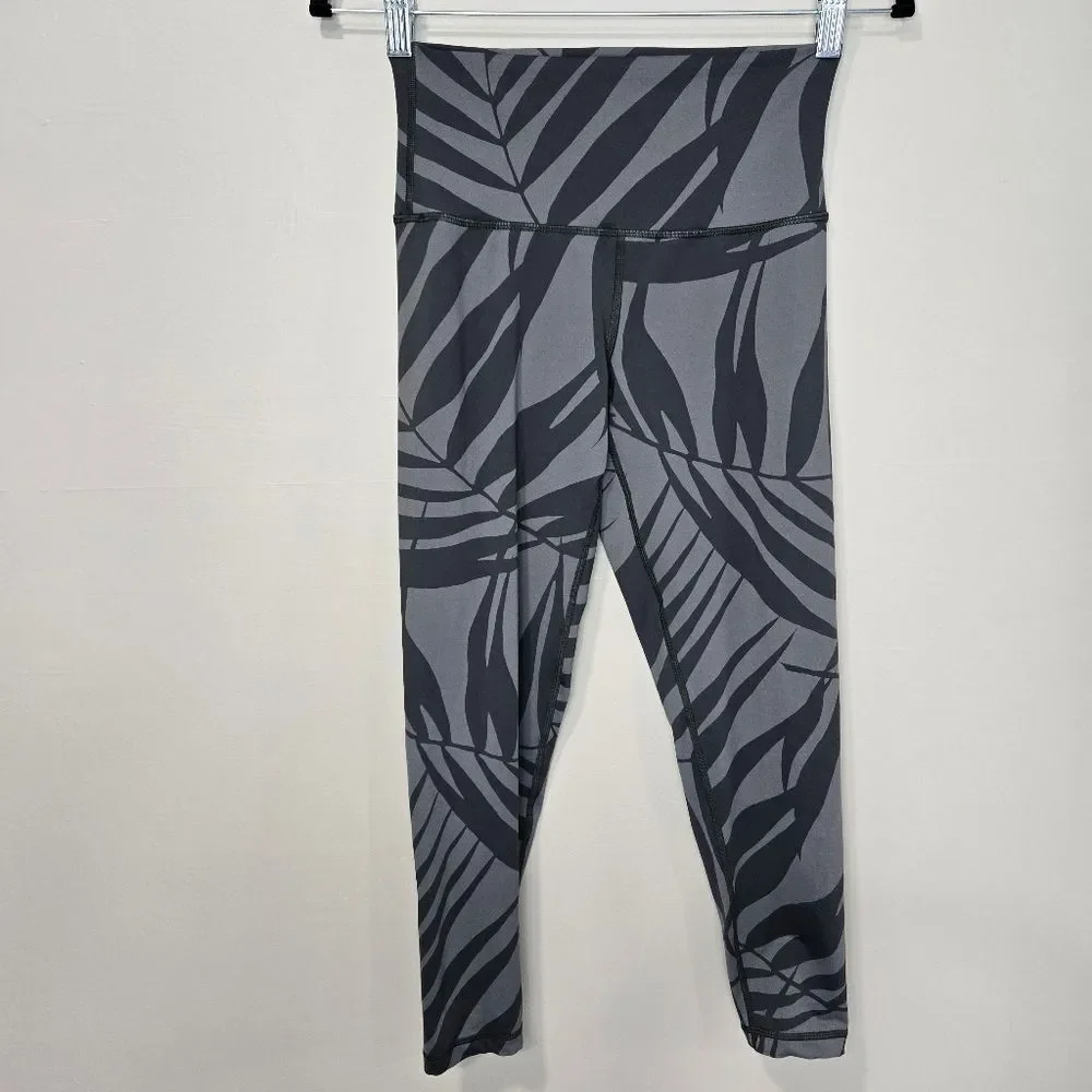 Aerie Gray and Black Leaf Print Leggings